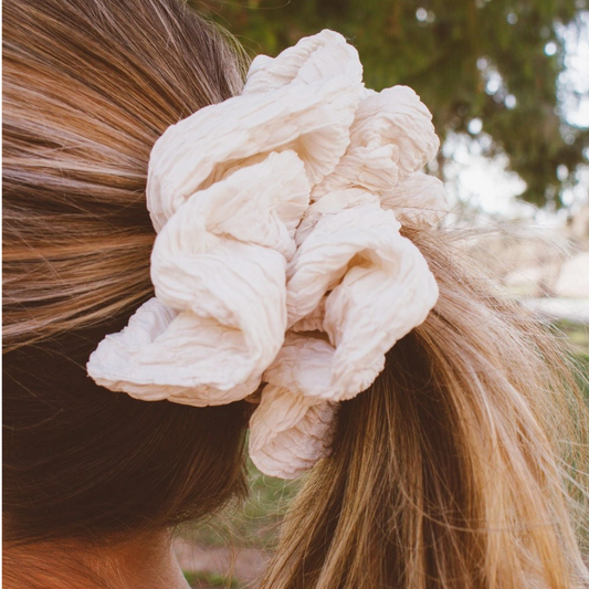 Magnolia Jumbo Scrunchie